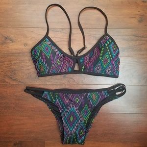 👙Xhilaration Strappy Bikini